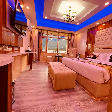 Hill River Resort - Central Heated & Air Cooled - Near Mall Road , Best Property Of Manali 2024- 2025 Zewnętrze zdjęcie