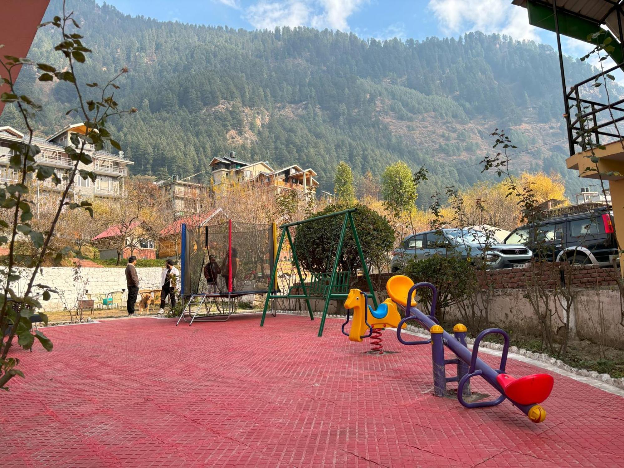 Hill River Resort - Central Heated & Air Cooled - Near Mall Road , Best Property Of Manali 2024- 2025 Zewnętrze zdjęcie