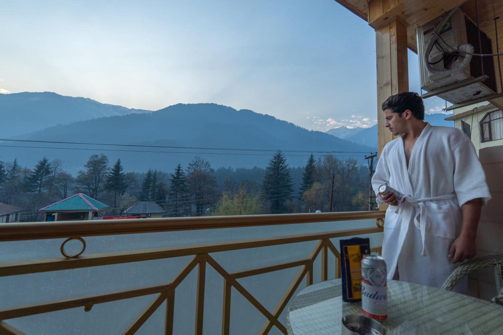 Hill River Resort - Central Heated & Air Cooled - Near Mall Road , Best Property Of Manali 2024- 2025 Zewnętrze zdjęcie