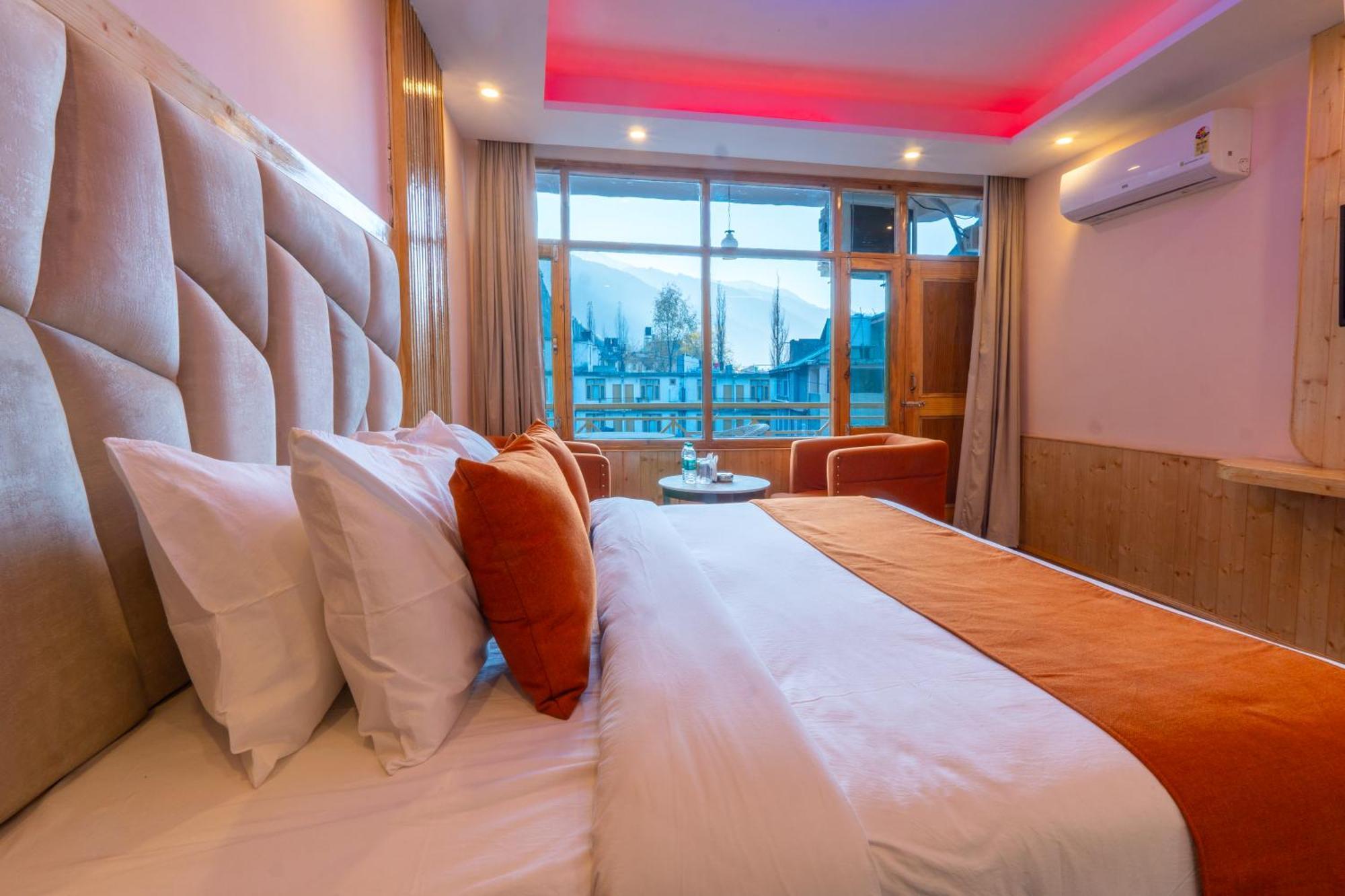 Hill River Resort - Central Heated & Air Cooled - Near Mall Road , Best Property Of Manali 2024- 2025 Zewnętrze zdjęcie