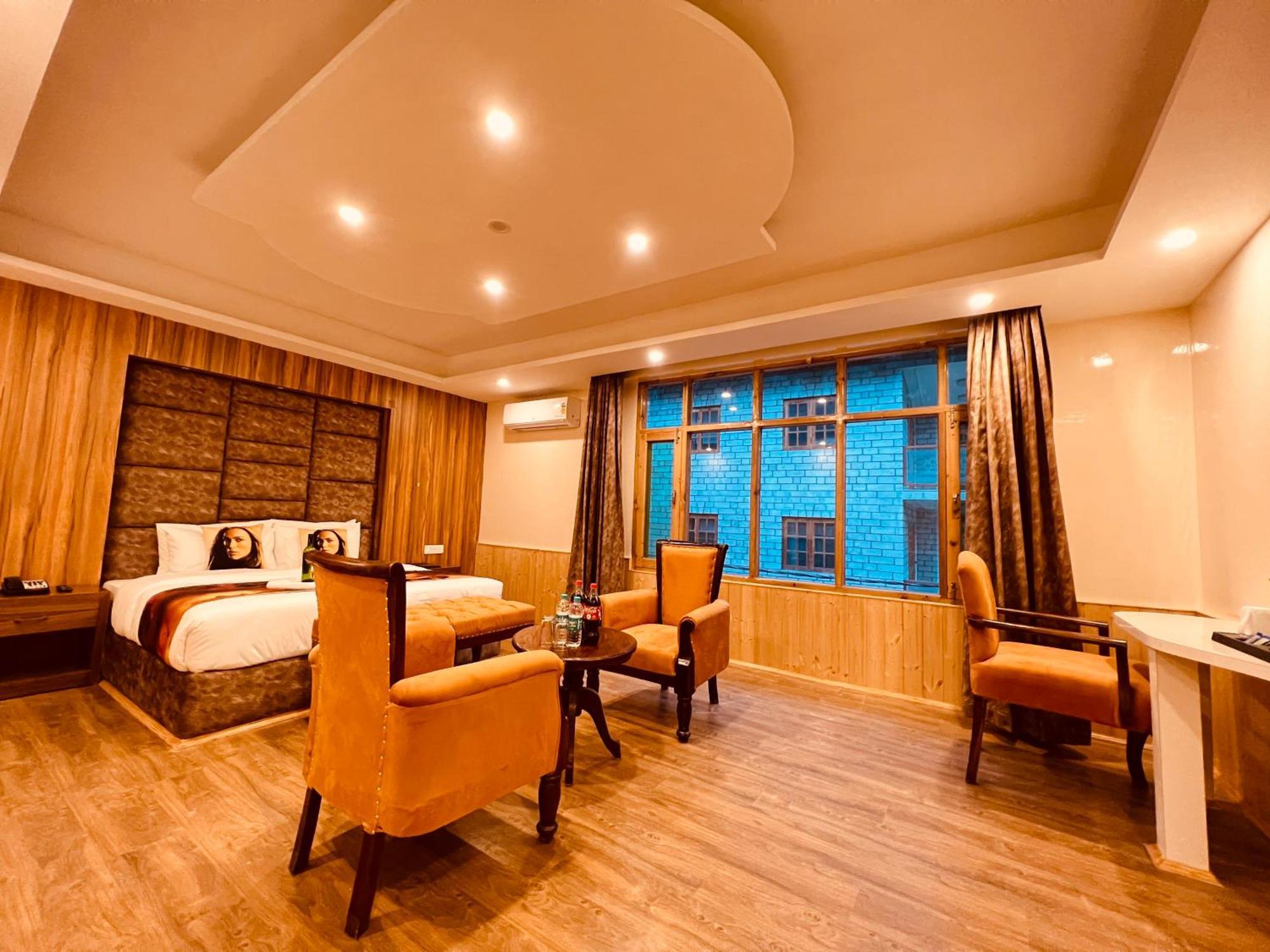 Hill River Resort - Central Heated & Air Cooled - Near Mall Road , Best Property Of Manali 2024- 2025 Zewnętrze zdjęcie