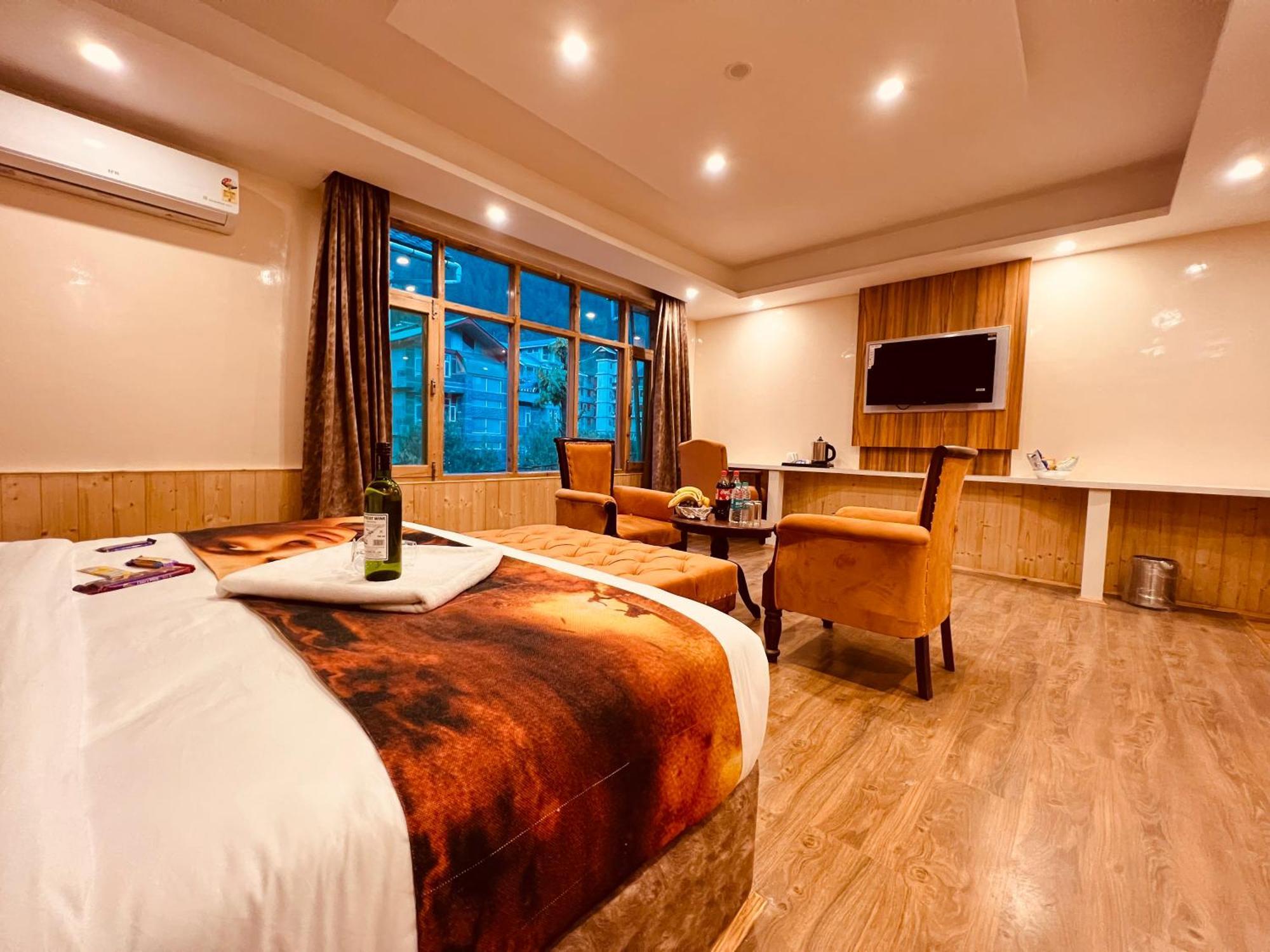 Hill River Resort - Central Heated & Air Cooled - Near Mall Road , Best Property Of Manali 2024- 2025 Zewnętrze zdjęcie