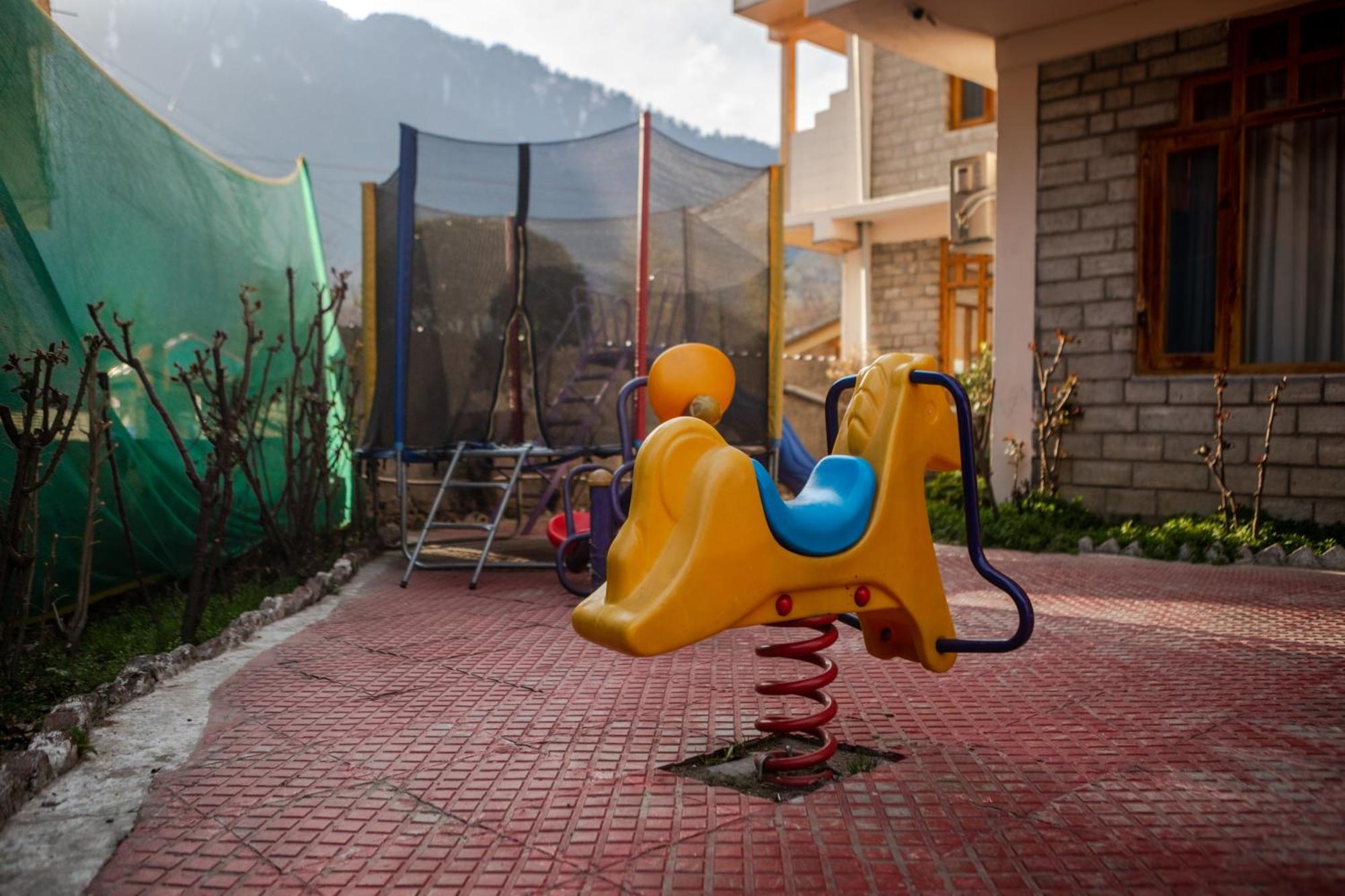 Hill River Resort - Central Heated & Air Cooled - Near Mall Road , Best Property Of Manali 2024- 2025 Zewnętrze zdjęcie