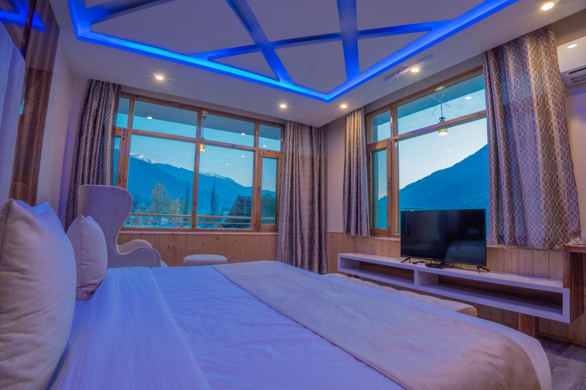 Hill River Resort - Central Heated & Air Cooled - Near Mall Road , Best Property Of Manali 2024- 2025 Zewnętrze zdjęcie